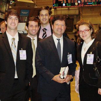 photo of Peter Ricchiuti and students